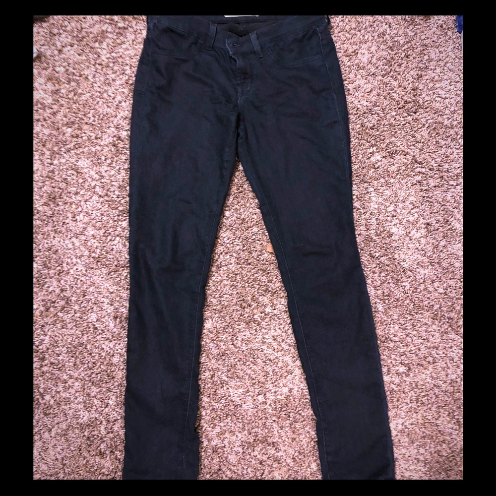 Like new!! J brand skinny leg  denim